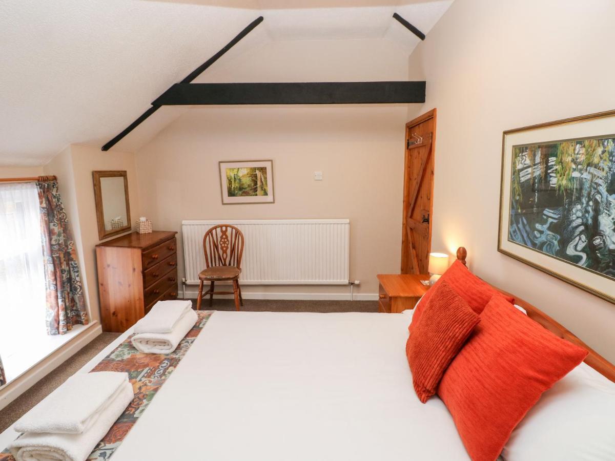 Red Kite Villa Llanwinio Exterior photo